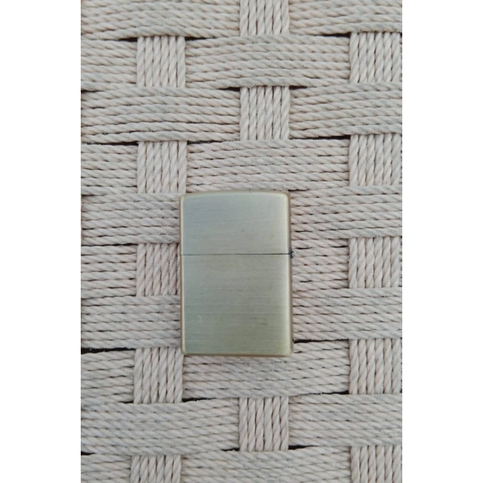 Ozel Tasarim Sari renkli U.S NAVY Special Forces Dedicated Lethal yazili kabartmali premium zippo Cakmak