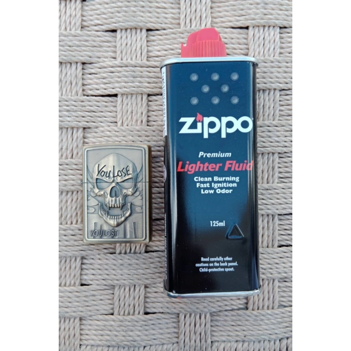 Ozel Tasarim Sari renkli You Lose You Lost Yazili Kuru Kafa kabartmali premium zippo Cakmak