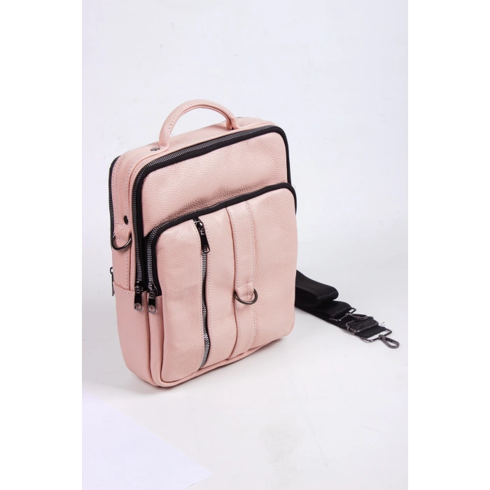 pembe renkli fermuarli deri el cantasi