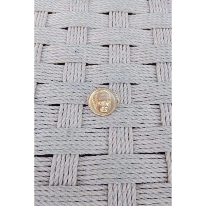 Sari Dokum Ataturk kabartma siluetli yuvarlak ceket yaka ignesi yaka rozeti