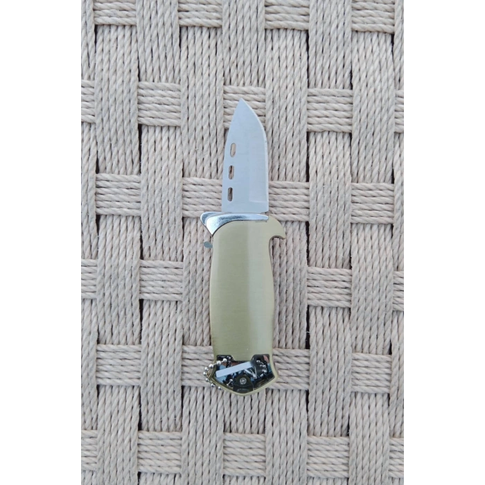 Sari Renkli Kabartmali Cok Fonksiyonlu AK-47 Mermi Modelli Emniyetli Dugmeli Bicakli Purmuz Cakmak