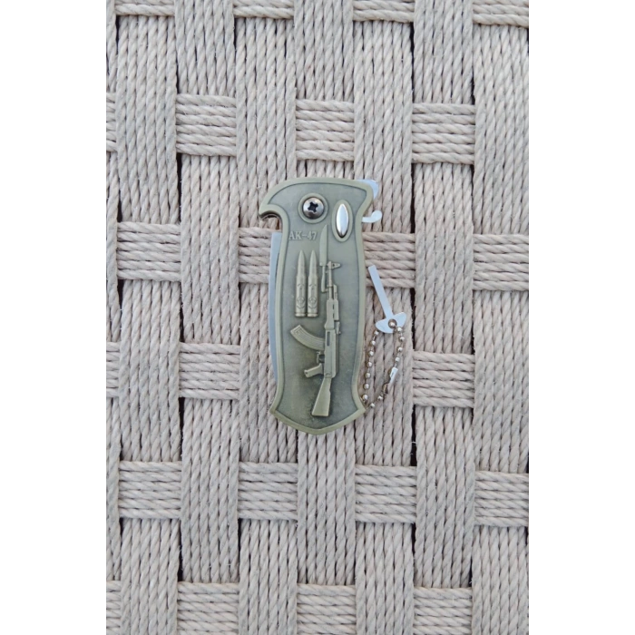 Sari Renkli Kabartmali Cok Fonksiyonlu AK-47 Mermi Modelli Emniyetli Dugmeli Bicakli Purmuz Cakmak