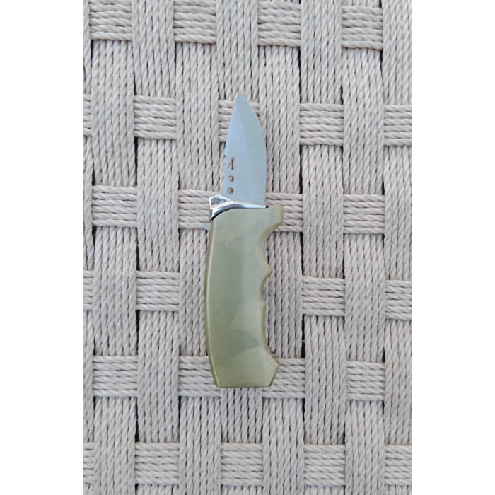 Sari Renkli Kabartmali Cok Fonksiyonlu Kartal Modelli Emniyetli Dugmeli Bicakli Purmuz Cakmak