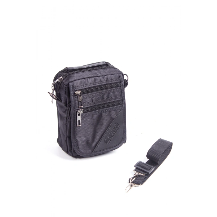 siyah renkli fermuarli el cantasi