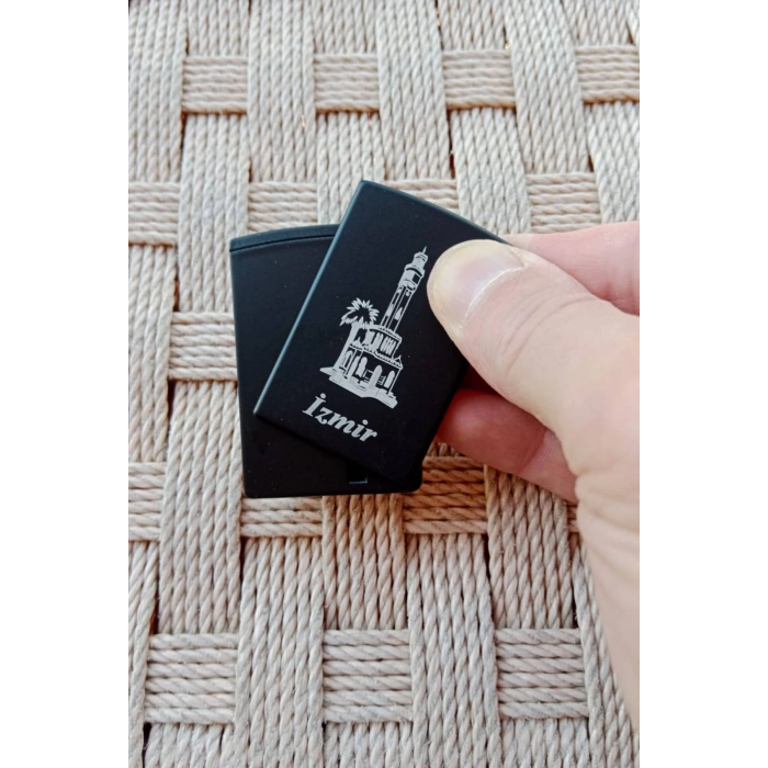 Siyah Renkli izmir Saat Kulesi Resimli Benzinli Purmuz Cakmak