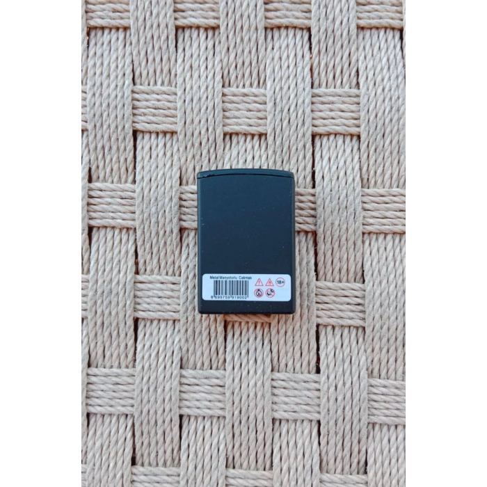 Siyah Renkli Marijuana Sari Amblemli Kabartmali Benzinli Purmuz Cakmak