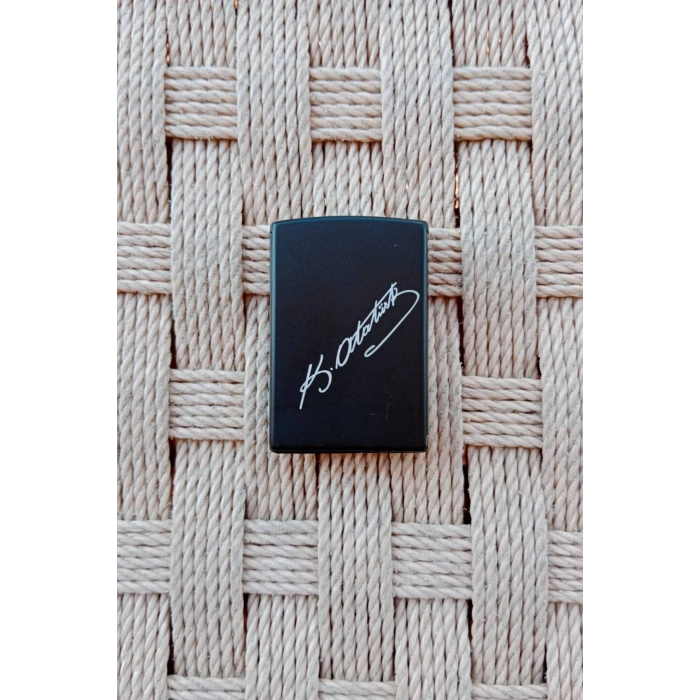 Siyah Renkli Mustafa Kemal Ataturk imzali Benzinli Purmuz Cakmak