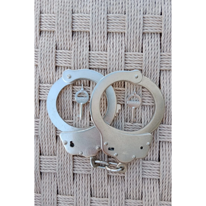 siyah renkli paslanmaz celik masolet kelepce ve acik kelepce kilifi