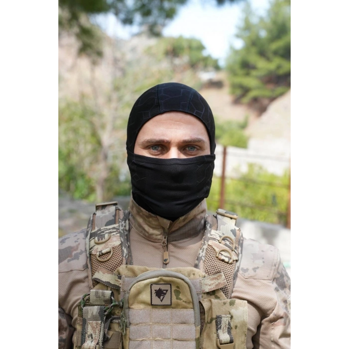 Siyah Renkli Ruzgar Gecirmez Termal Balaklava Kar Maskesi