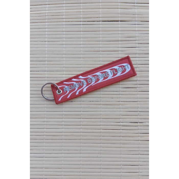 turk yildizlari remove before flight yazili kirmizi beyaz nakis islemeli bez anahtarlik