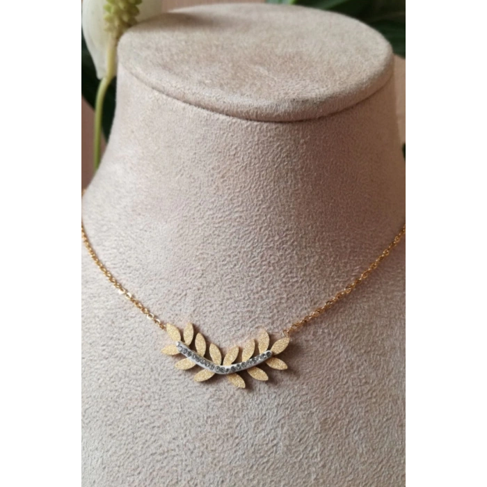 yaprakli tasarim ince gold zincirli altin renkli zirkon tasli kaliteli paslanmaz celik kolye stainless stell