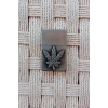 Metalik Renkli Marijuana Amblemli Kabartmali Benzinli Zippo Cakmak