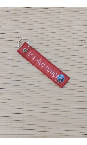 151. Filo Tunc yazili kirmizi beyaz nakis islemeli bez anahtarlik