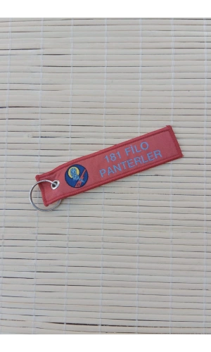 181 filo panterler yazili kirmizi beyaz nakis islemeli bez anahtarlik