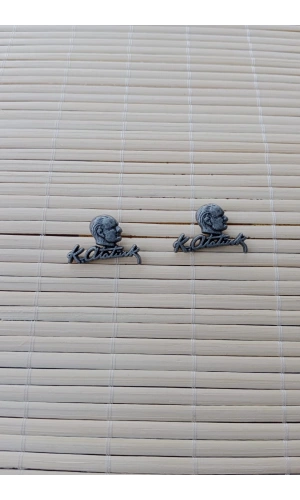 2 Adet Siyah Ataturk siluetli imzali Sarrafiyeli taki ceket yaka ignesi yaka rozeti