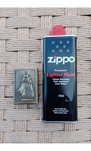 Ozel Tasarim Sari renkli Savas Gemili kabartmali premium zippo Cakmak