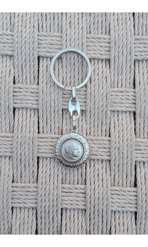 Ataturk Siluetli Kabartmali Beyaz Renkli Ozel Tasarimli Paslanmaz Celik Metal Anahtarlik