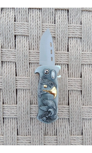 Beyaz Renkli Kabartmali Cok Fonksiyonlu Tepeli Akbaba Modelli Emniyetli Dugmeli Bicakli Purmuz Cakmak