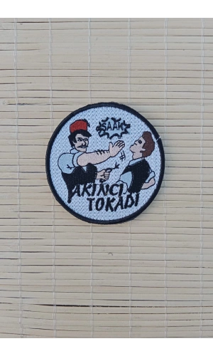 beyaz zemin nakis islemeli akinci tokadi arma patch pec