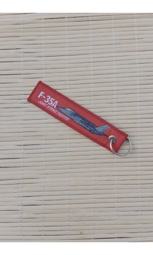 F-35A Remove Before Flight Yazili Kirmizi Beyaz Nakis islemeli Bez Anahtarlik