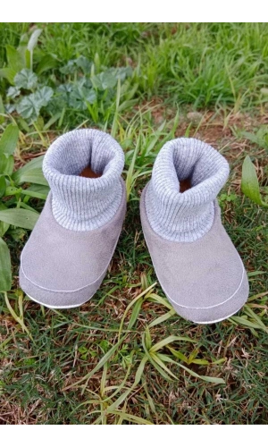 gri renkli ici pamuklu astarli corapli model organik ortopedik cocuk bebek ilkadim patik panduf ayakkabi