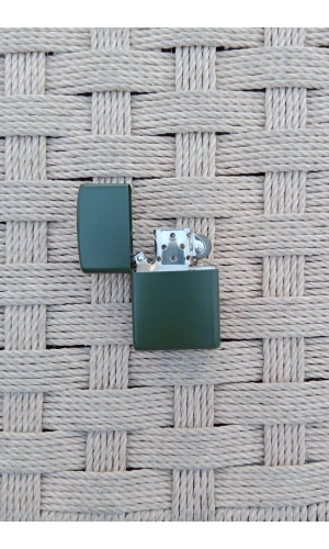 Haki Renkli Benzinli zippo Cakmak