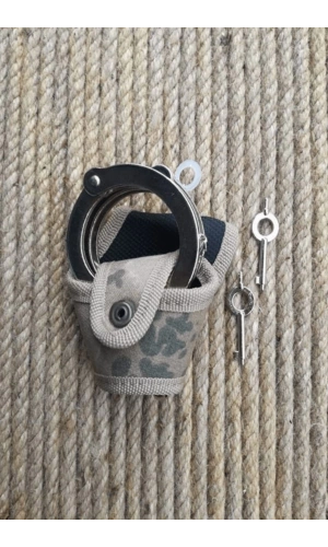 jandarma kamuflaj renkli paslanmaz metal zincirli masolet kelepce ve acik kelepce kilifi