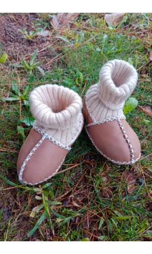 kahve renkli hakiki kuzu derisi corapli model organik cocuk bebek ilkadim patik deri ayakkabi