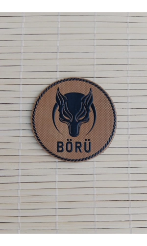 kahverengi zemin siyah islemeli boru yazili kurtbasli arma pec patch