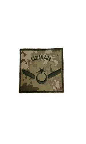 Kara Kuvvetleri Uzman Onbasi Kamuflaj Renkli Nakis Kol Rütbe