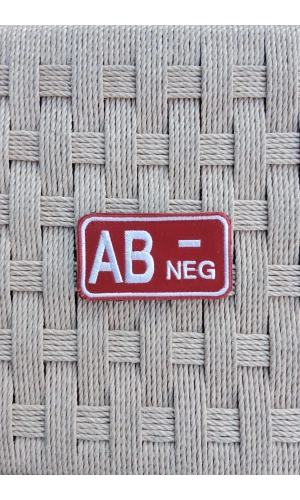 kirmizi kadife zemin beyaz nakis islemeli AB - neg kan gruplu arma patch pec