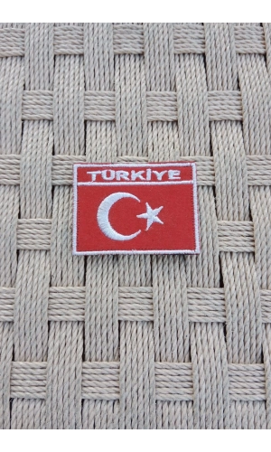 kirmizi kadife zemin turkiye yazili ayyildiz bayrakli nakis islemeli arma patch pec