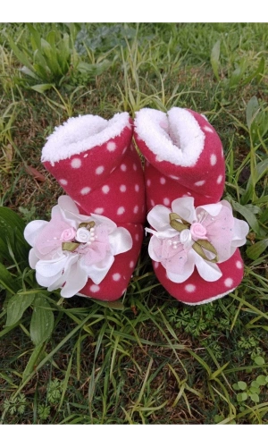kirmizi renkli fiyonklu cicekli pembe beyaz gul modeli dantelli ici pamuklu organik hafif taban ortopedik cocuk bebek ilkadim patik panduf