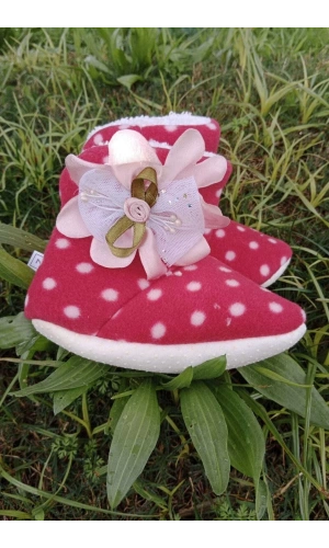 kirmizi renkli fiyonklu cicekli pembe gul modeli ici pamuklu organik hafif taban ortopedik cocuk bebek ilkadim patik panduf