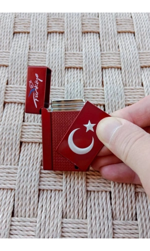 Kirmizi Renkli Turkiye Yazili Ayyildiz Amblemli Benzinli Purmuz Cakmak