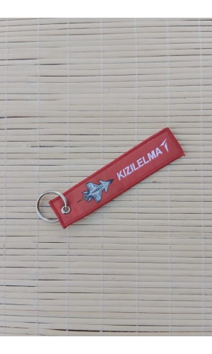 kizilelma istikbal goklerdedir yazili kirmizi beyaz nakis islemeli bez anahtarlik