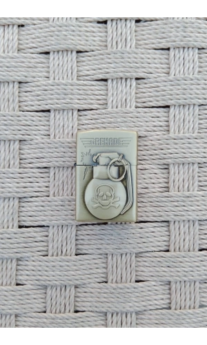 Ozel Tasarim Altin Sarisi Renkli Benzinli Grenade Yazili Kabartmali El Bombasi Desenli zippo Cakmak