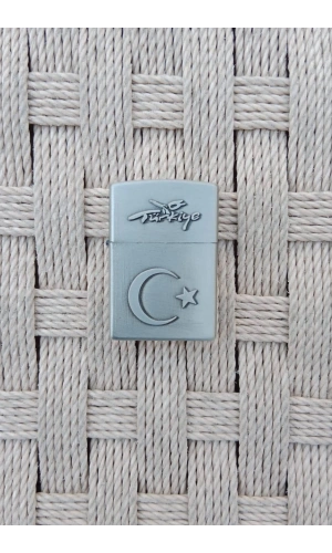 Ozel Tasarim Beyaz Renkli Turkiye Yazili Ayyildiz Kabartmali Zippo Cakmak