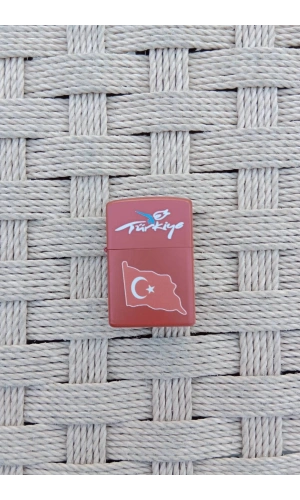 Ozel Tasarim Kirmizi Renkli Benzinli Turkiye Yazili Ayyildiz Bayrakli zippo Cakmak
