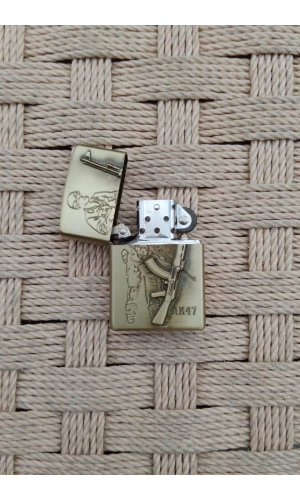 Ozel Tasarim Sari renkli AK-47 Tufekli asker kabartmali zippo Cakmak