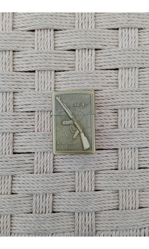 Ozel Tasarim Sari renkli AK-47 Tufekli kabartmali zippo Cakmak