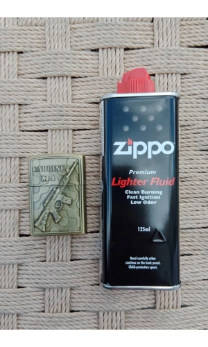 Ozel Tasarim Sari renkli Carbine M4 Makineli Tufek kabartmali premium zippo Cakmak