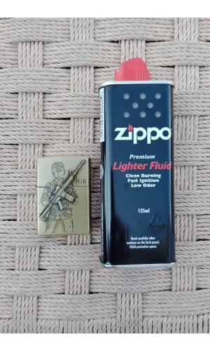 Ozel Tasarim Sari renkli M16 Tufekli asker kabartmali mermi ve hedef tahtali premium zippo Cakmak