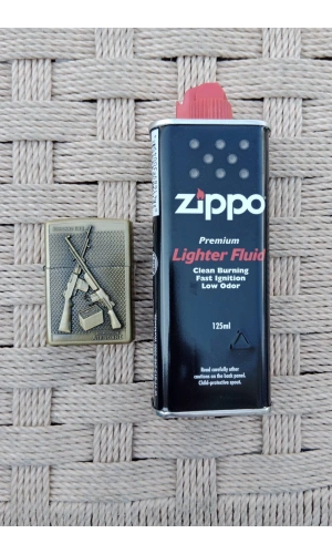 Ozel Tasarim Sari renkli M1918A2 Bar Tüfek kabartmali Medal of Honor Airborne yazili premium zippo Cakmak