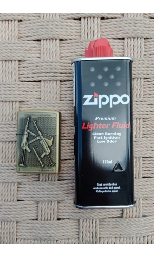 Ozel Tasarim Sari renkli MP40A Submacine Gun Tüfek kabartmali Medal of Honor Airborne yazili premium zippo Cakmak