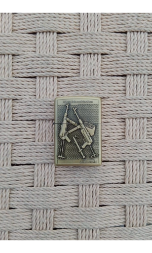 Ozel Tasarim Sari renkli MP40A Submacine Gun Tüfek kabartmali Medal of Honor Airborne yazili zippo Cakmak