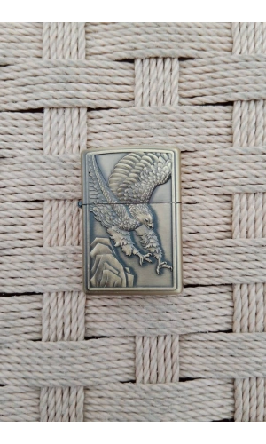 Ozel Tasarim Sari renkli Savasci Kartal Desenli kabartmali zippo Cakmak