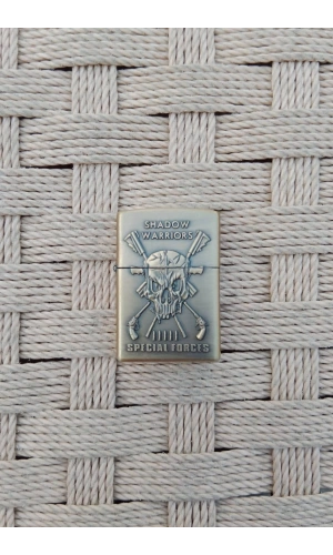 Ozel Tasarim Sari renkli Shadow Warriors Special Forces Yazili kabartmali zippo Cakmak