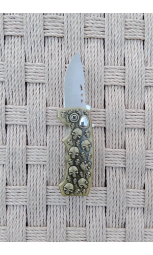 Sari Renkli Kabartmali Cok Fonksiyonlu Kuru Kafalar Modelli Emniyetli Dugmeli Bicakli Purmuz Cakmak