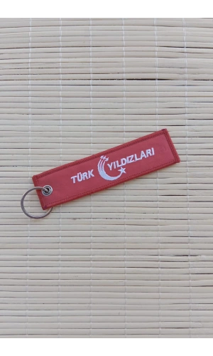 turk yildizlari remove before flight yazili kirmizi beyaz nakis islemeli bez anahtarlik